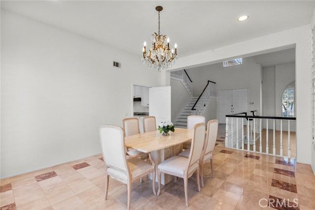 7630 Carmenita, West Hills (los Angeles), CA 91304