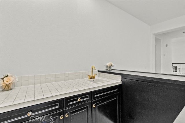 7630 Carmenita, West Hills (los Angeles), CA 91304