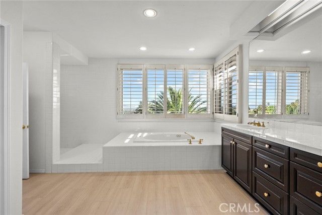 7630 Carmenita, West Hills (los Angeles), CA 91304