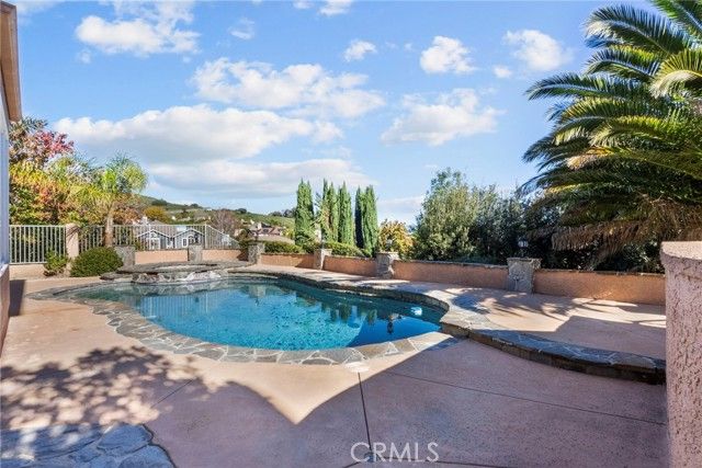 7630 Carmenita, West Hills (los Angeles), CA 91304