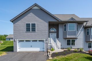 9 Lunas Ave # A, Epping, NH 03042