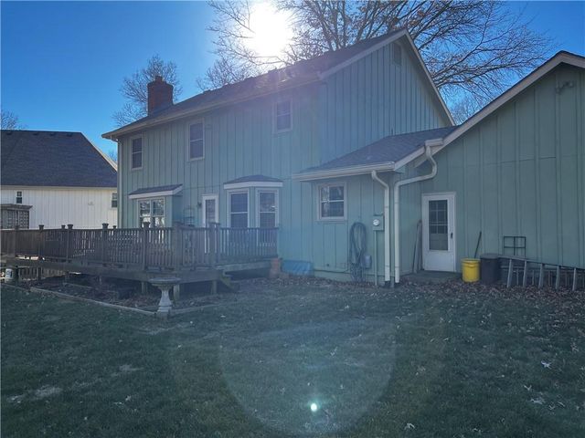 11909 Aberdeen Road, Leawood, KS 66209