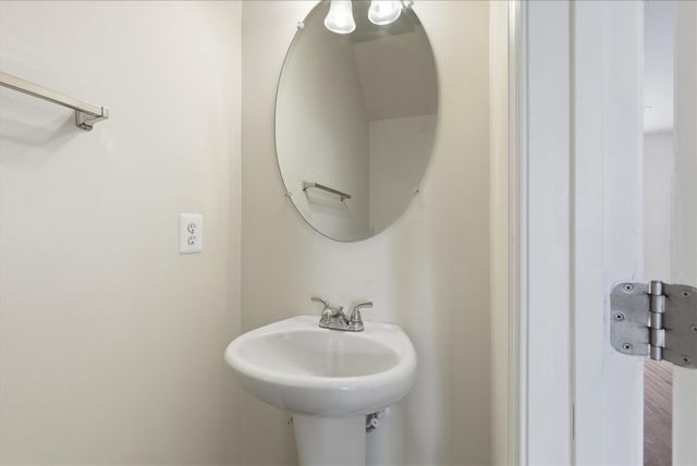 15704 JOHN DISKIN CIR, Woodbridge, VA 22191
