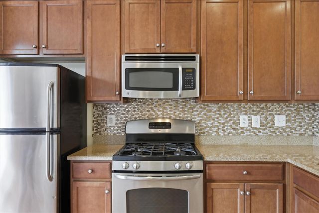15704 JOHN DISKIN CIR, Woodbridge, VA 22191