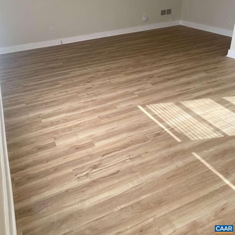 821 CABELL AVE, Charlottesville, VA 22903