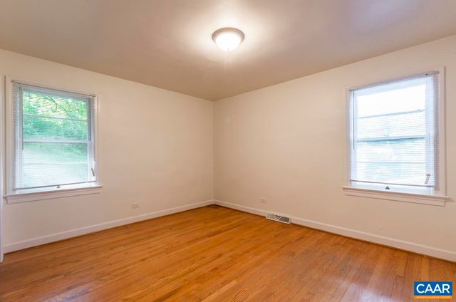 821 CABELL AVE, Charlottesville, VA 22903