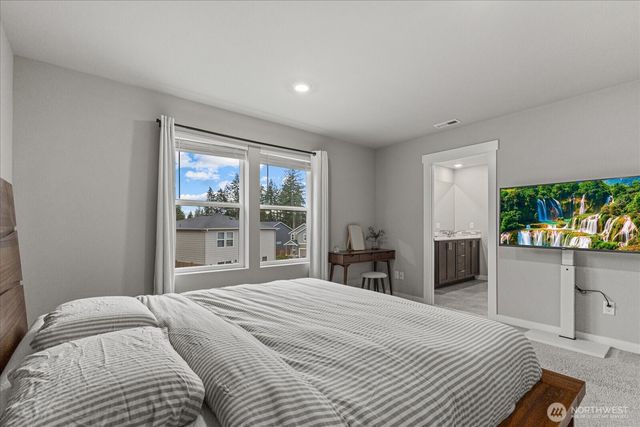 1907 S 301st Court, Federal Way, WA 98003