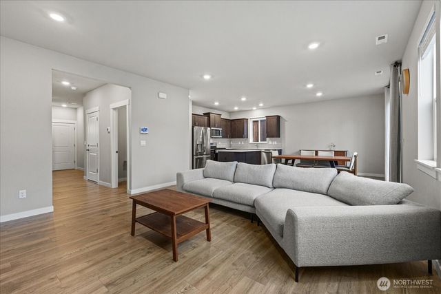 1907 S 301st Court, Federal Way, WA 98003