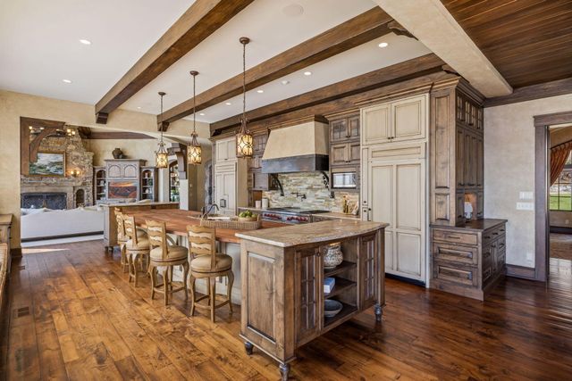 358 Ferndale Road S, Wayzata, MN 55391
