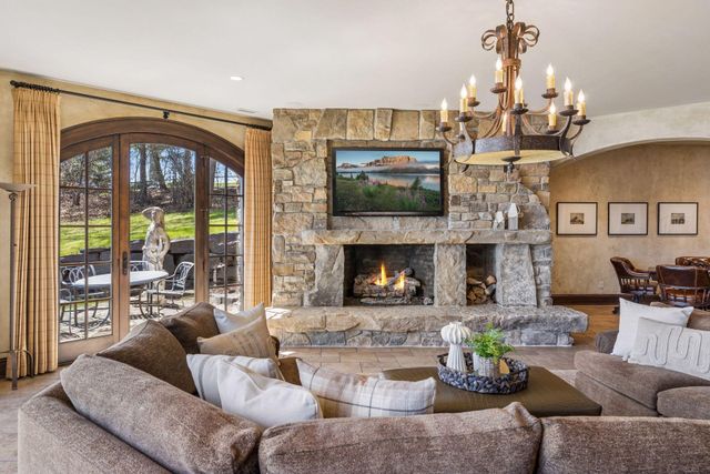 358 Ferndale Road S, Wayzata, MN 55391