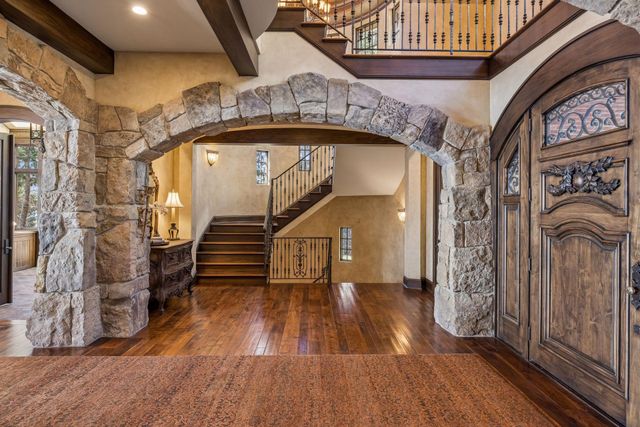 358 Ferndale Road S, Wayzata, MN 55391