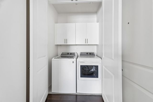 2047 Westcreek Lane 502, Houston, TX 77027