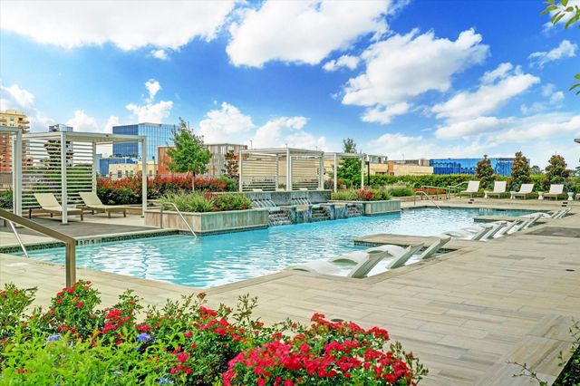 2047 Westcreek Lane 502, Houston, TX 77027
