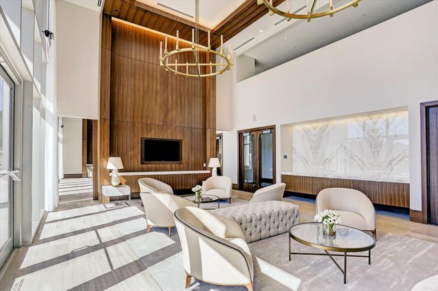 2047 Westcreek Lane 502, Houston, TX 77027