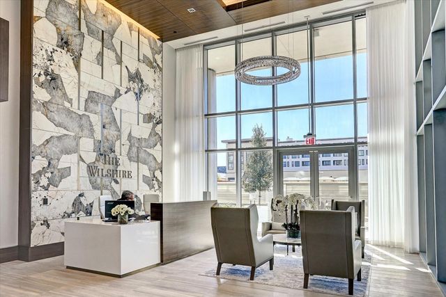 2047 Westcreek Lane 502, Houston, TX 77027
