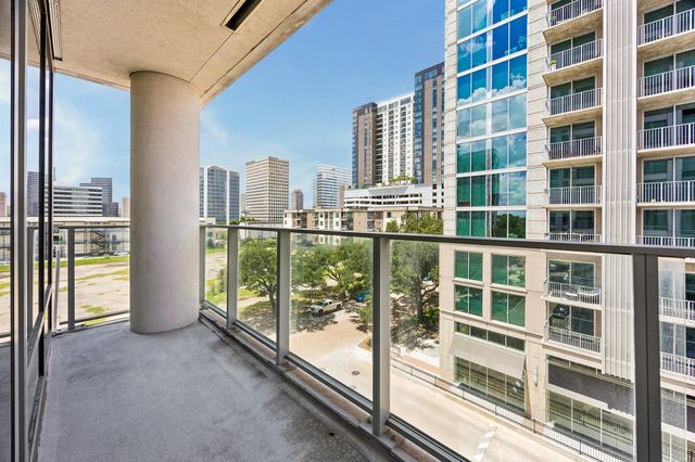 2047 Westcreek Lane 502, Houston, TX 77027