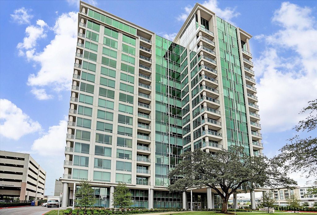 2047 Westcreek Lane 502, Houston, TX 77027