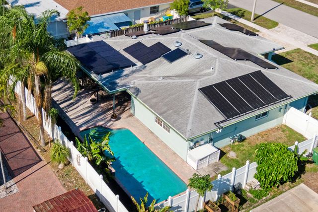 8017 NW 74th Terrace, Tamarac, FL 33321