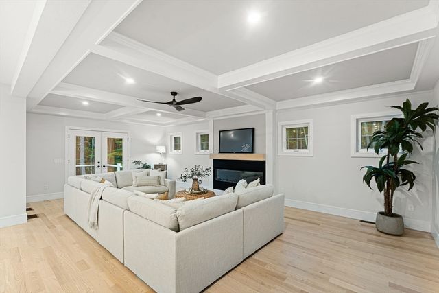 5 North Street, Upton, MA 01568