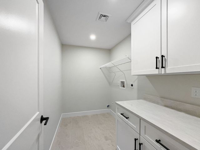 5 North Street, Upton, MA 01568