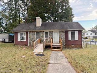 2900 Patio Place, Greensboro, NC 27405