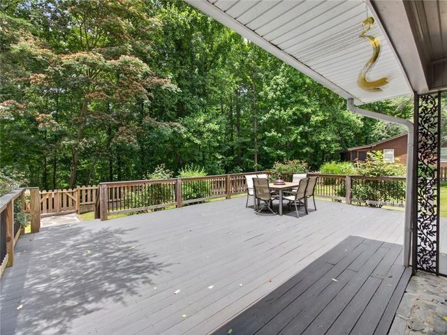 105 Whitestone Road North, Talking Rock, GA 30175