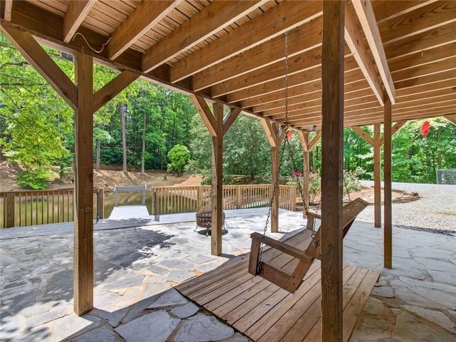 105 Whitestone Road North, Talking Rock, GA 30175