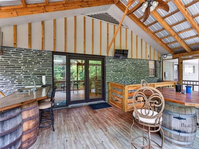 105 Whitestone Road North, Talking Rock, GA 30175