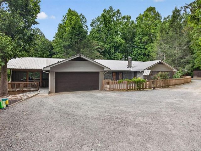 105 Whitestone Road North, Talking Rock, GA 30175