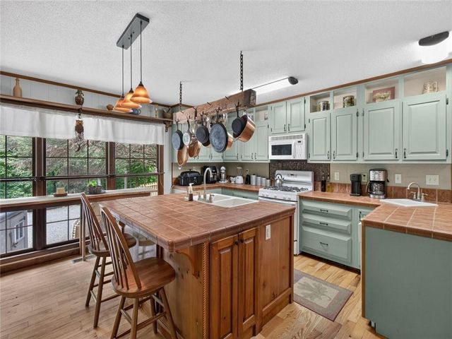105 Whitestone Road North, Talking Rock, GA 30175
