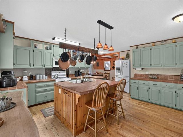 105 Whitestone Road North, Talking Rock, GA 30175