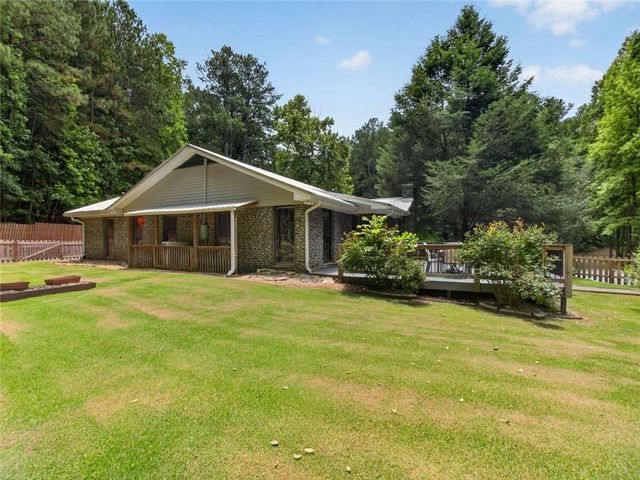 105 Whitestone Road North, Talking Rock, GA 30175