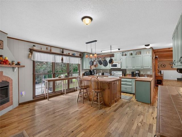 105 Whitestone Road North, Talking Rock, GA 30175