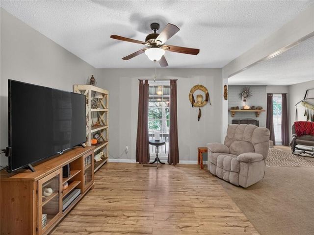 105 Whitestone Road North, Talking Rock, GA 30175