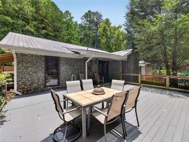 105 Whitestone Road North, Talking Rock, GA 30175