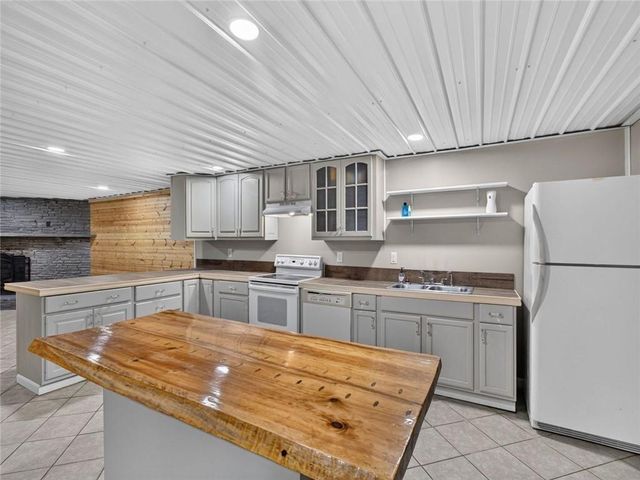 105 Whitestone Road North, Talking Rock, GA 30175