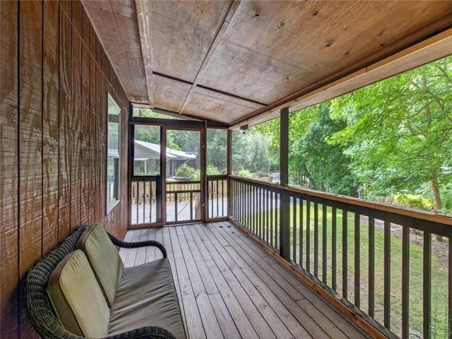 105 Whitestone Road North, Talking Rock, GA 30175