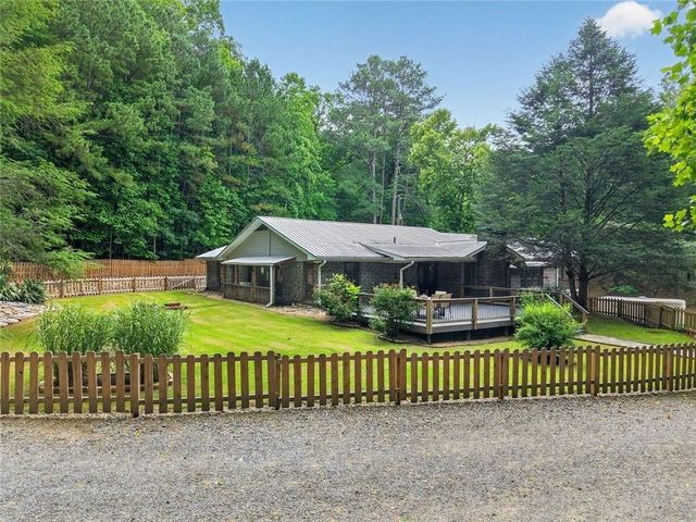 105 Whitestone Road North, Talking Rock, GA 30175
