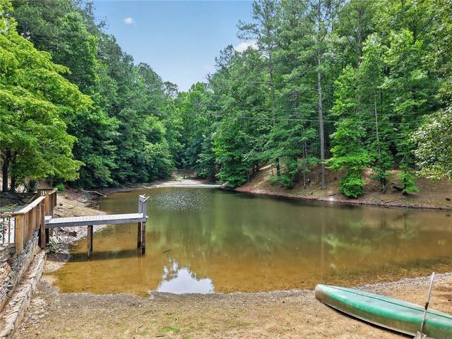 105 Whitestone Road North, Talking Rock, GA 30175