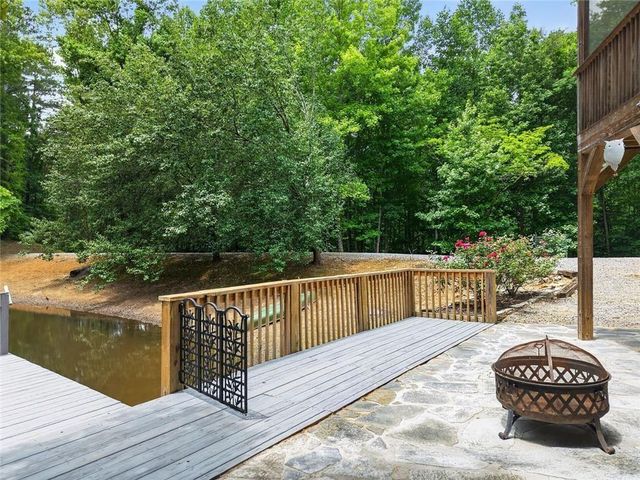105 Whitestone Road North, Talking Rock, GA 30175