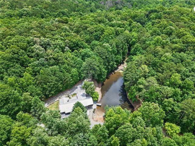 105 Whitestone Road North, Talking Rock, GA 30175