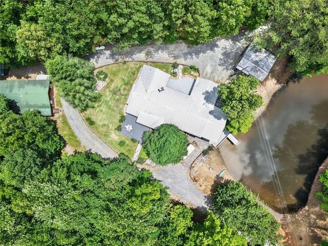 105 Whitestone Road North, Talking Rock, GA 30175