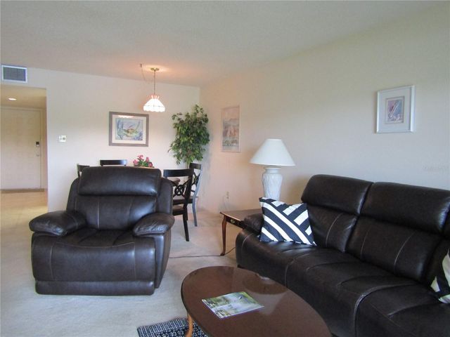 5235 WILLOW LINKS 41, Sarasota, FL 34235