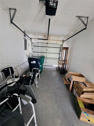 725 NW 123rd Ave, Miami, FL 33182