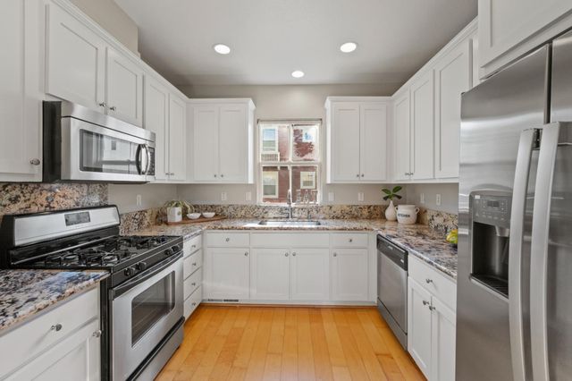 738 Seneca Terrace, Sunnyvale, CA 94087