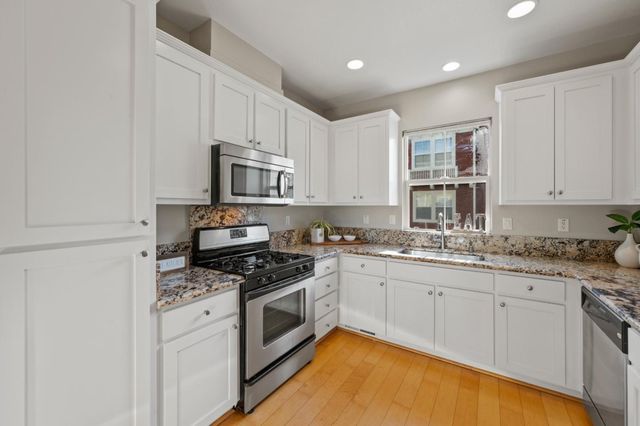 738 Seneca Terrace, Sunnyvale, CA 94087