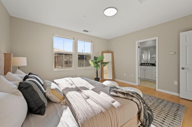 738 Seneca Terrace, Sunnyvale, CA 94087