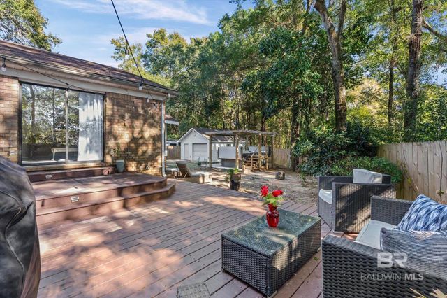 513 3rd Street, Fairhope, AL 36532