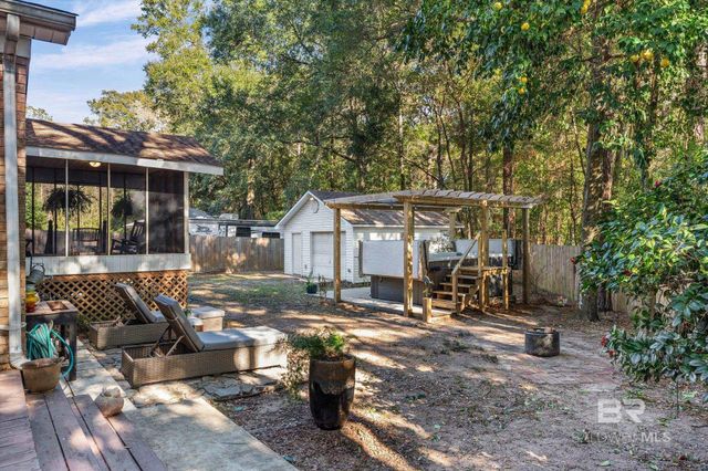 513 3rd Street, Fairhope, AL 36532