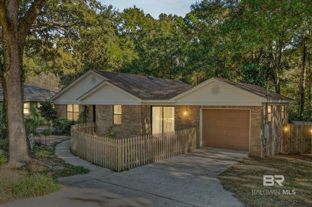 513 3rd Street, Fairhope, AL 36532